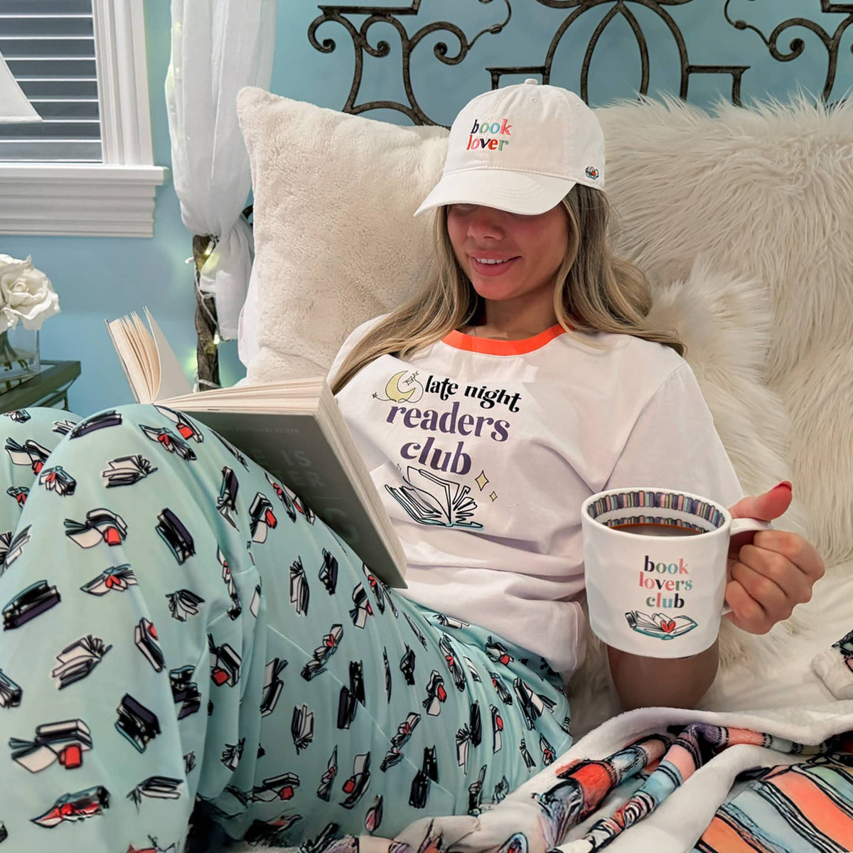 Book Lovers - 16 oz Mug